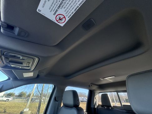 Used 2020 Chevrolet Silverado 2500 LTZ w/ LTZ Premium Package image 21