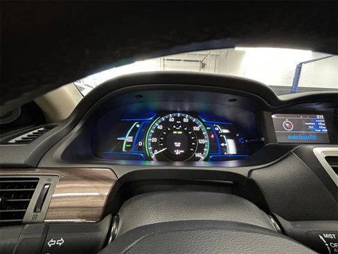 Used 2017 Honda Accord Touring image 28