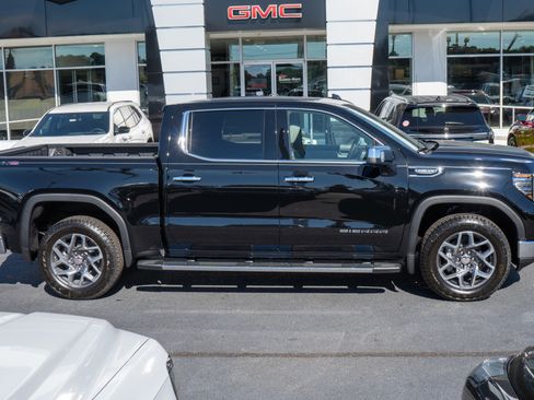 New 2026 GMC Sierra 1500 SLT w/ SLT Premium Plus Package image 2