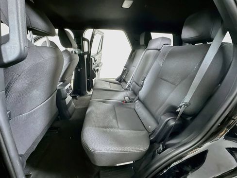 Used 2025 Toyota 4Runner SR5 AWD/4WD image 14