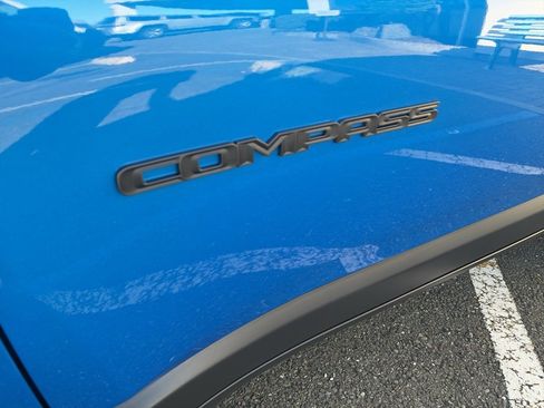 New 2026 Jeep Compass Latitude image 3