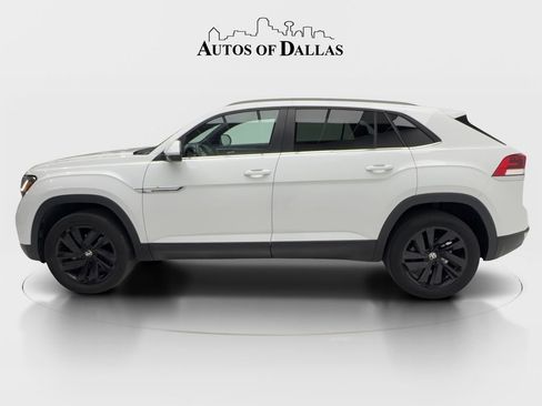 Used 2022 Volkswagen Atlas Cross Sport SE w/ Panoramic Sunroof Package FWD image 5