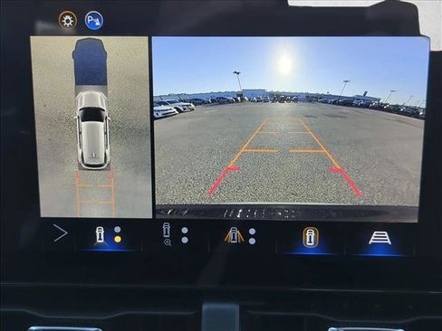 New 2026 Chevrolet Equinox LT w/ Safety and Technology Package FWD image 13