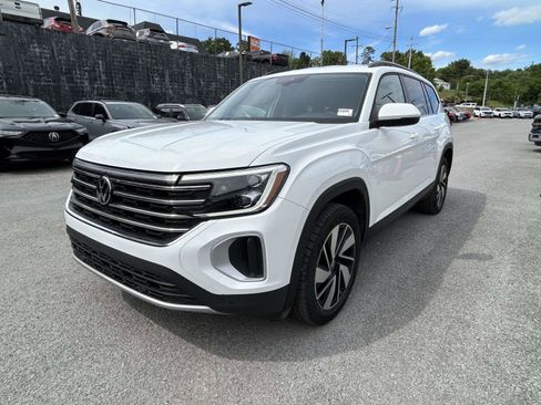 Used 2024 Volkswagen Atlas SE FWD image 7