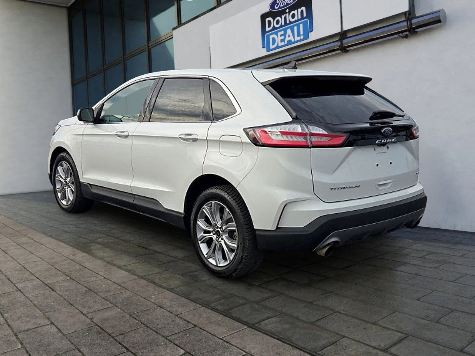 Used 2024 Ford Edge Titanium w/ Equipment Group 301A AWD/4WD image 5