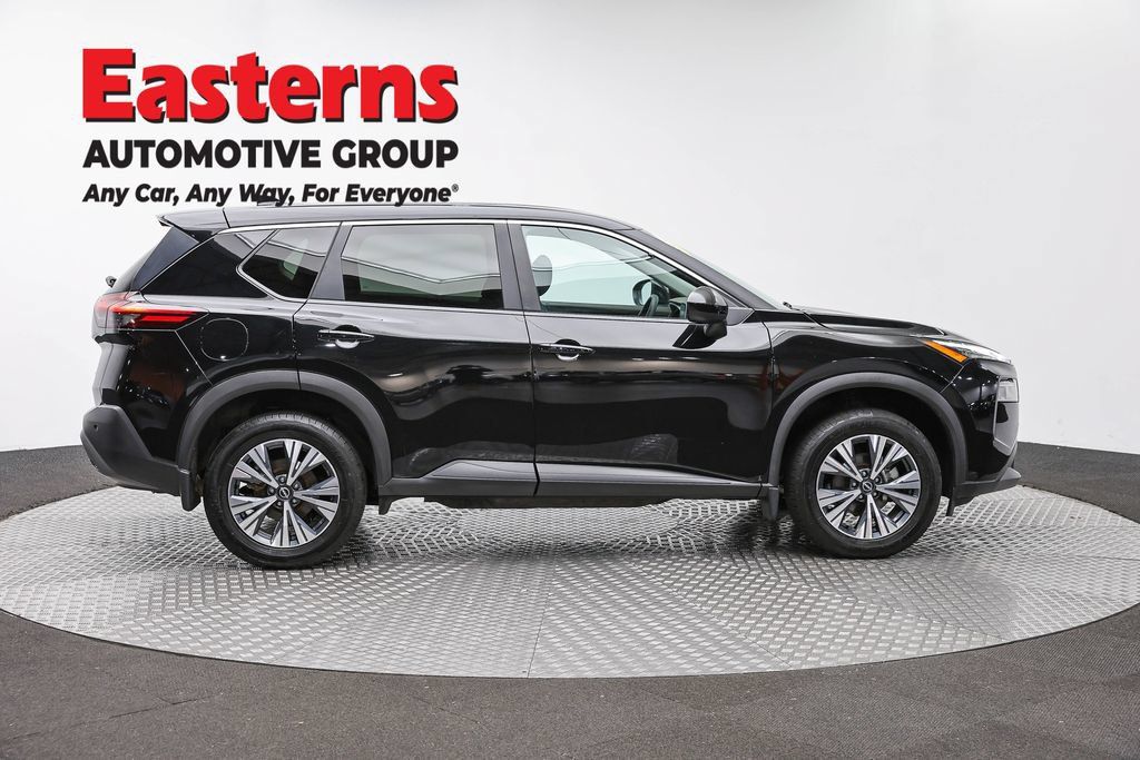 Used 2023 Nissan Rogue SV AWD/4WD image 6