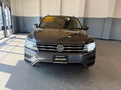 Used 2019 Volkswagen Tiguan SE w/ Panoramic Sunroof Package AWD/4WD image 2