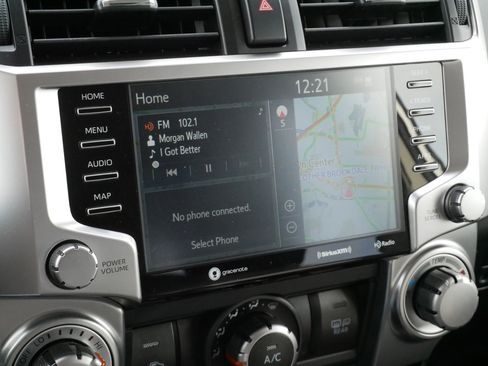 Certified 2024 Toyota 4Runner SR5 Premium image 22