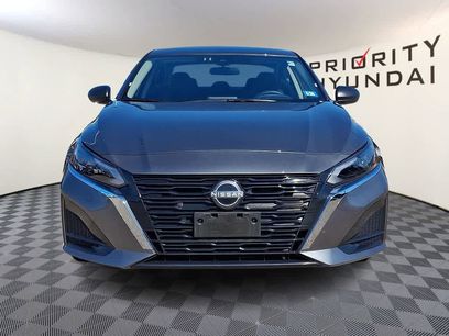 Used 2025 Nissan Altima 2.5 SV