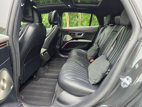 Used 2022 Mercedes-Benz EQS 450+ Sedan image 15