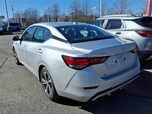 Certified 2022 Nissan Sentra SV image 5