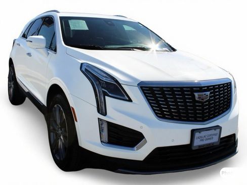 Used 2025 Cadillac XT5 Premium Luxury image 3