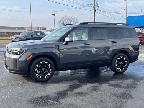 Used 2025 Hyundai Santa Fe SEL image 3