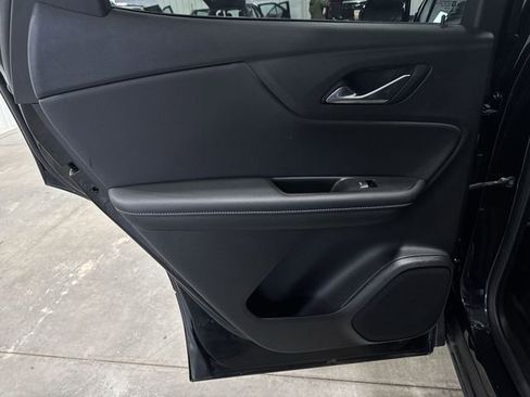 Used 2025 Chevrolet Blazer LT image 17