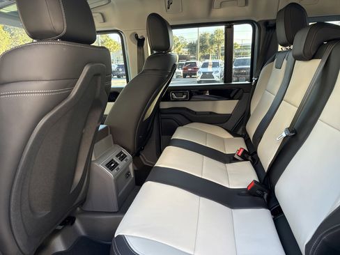 New 2025 INEOS Grenadier Fieldmaster Edition image 24