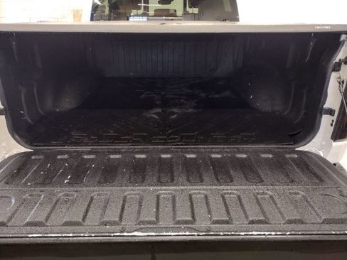 Used 2022 RAM 1500 Laramie AWD/4WD image 21