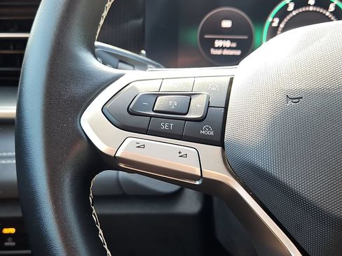 Certified 2026 Volkswagen Tiguan SE AWD/4WD image 24