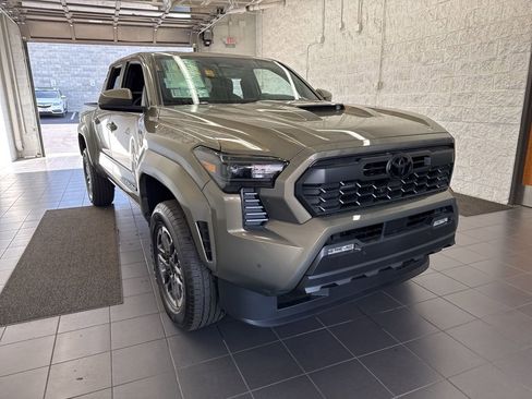 New 2026 Toyota Tacoma TRD Sport image 2