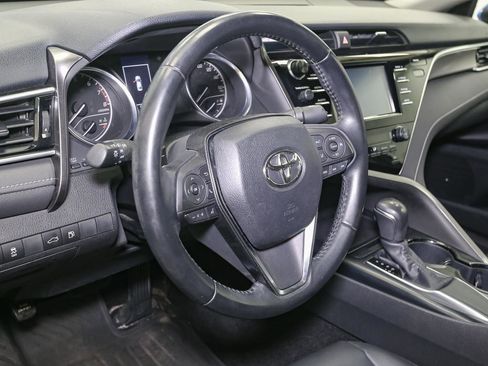 Used 2018 Toyota Camry SE image 24