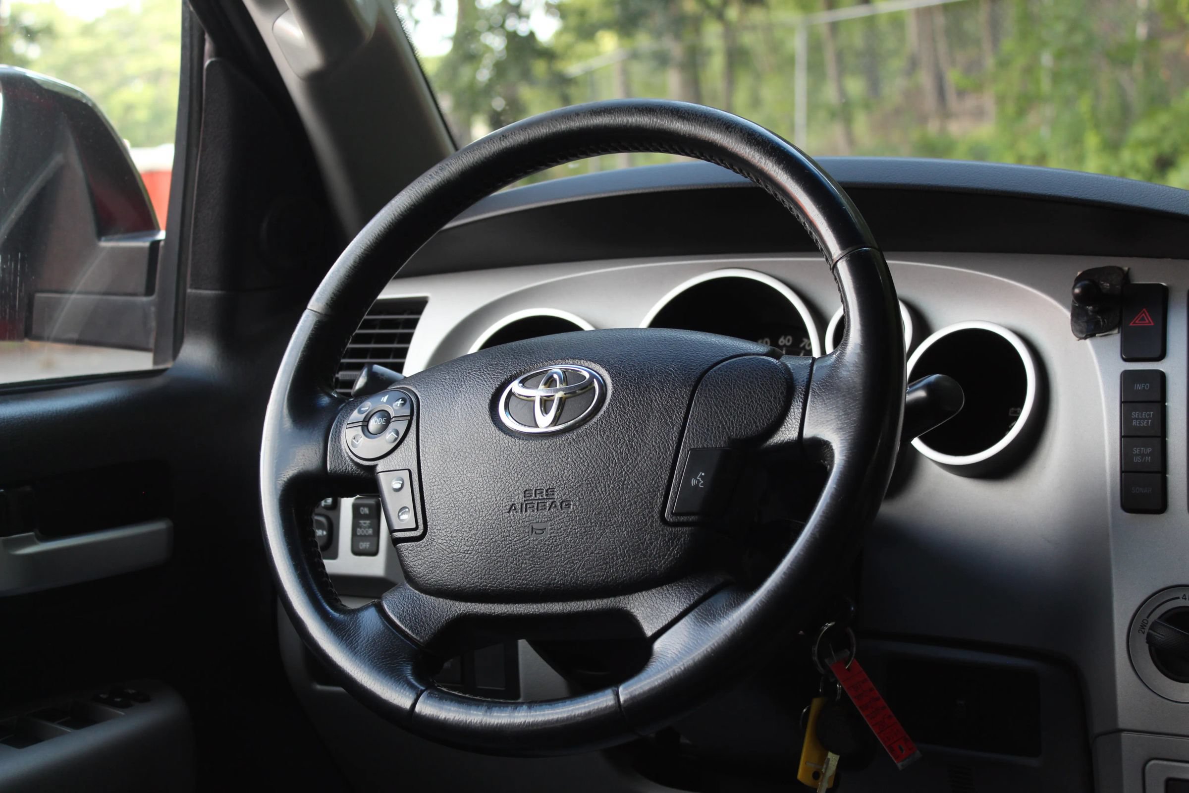 Used 2008 Toyota Tundra Limited AWD/4WD image 11