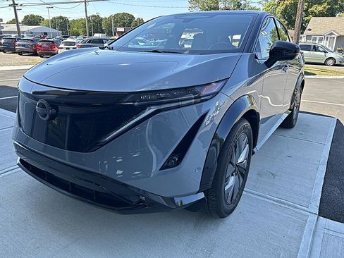 Used 2024 Nissan Ariya PLATINUM+ e-4ORCE AWD image 3