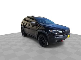 Used 2020 Jeep Cherokee Trailhawk video 2