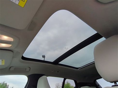 New 2026 Volvo XC40 B5 Plus w/ Protection Package Premier image 10