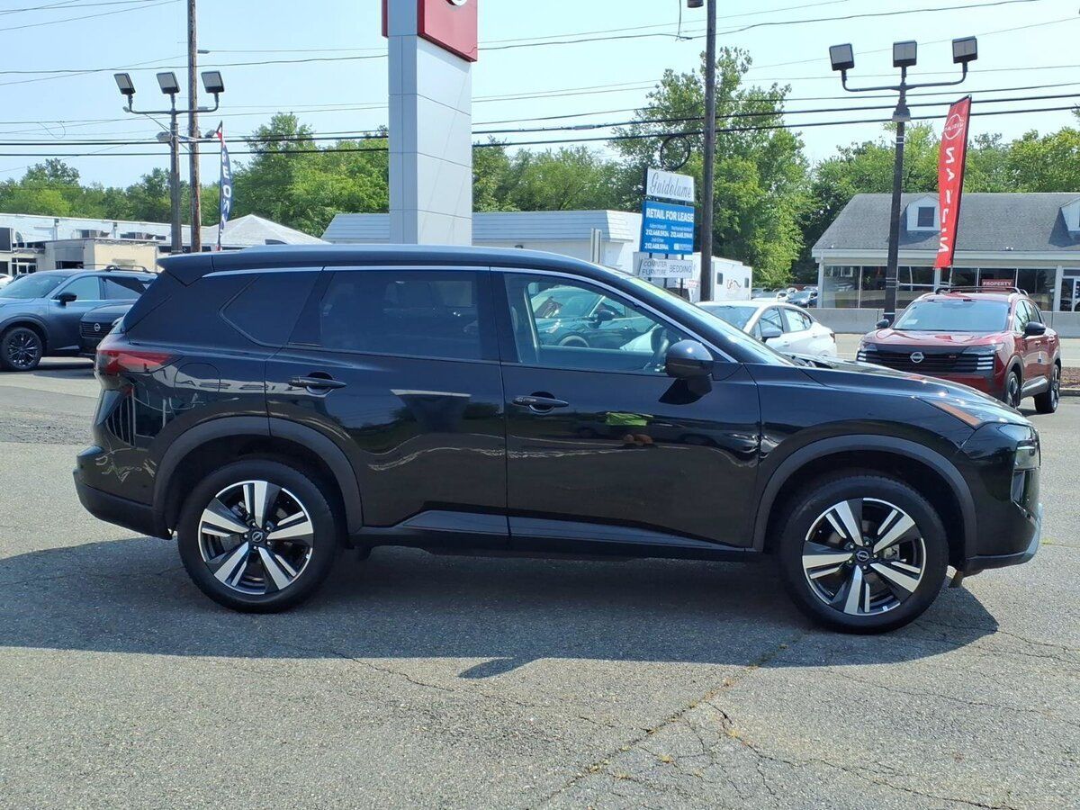 Used 2026 Nissan Rogue SL AWD/4WD image 4
