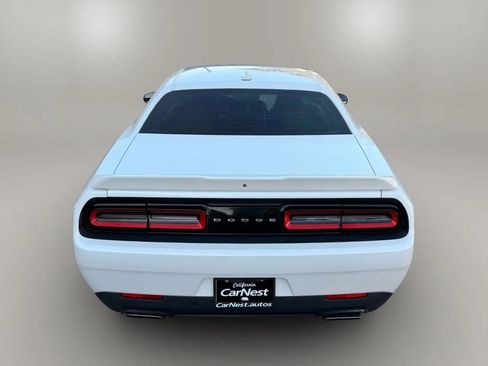 Used 2015 Dodge Challenger R/T Plus RWD image 15