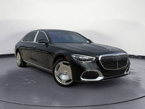 Used 2024 Mercedes-Benz Maybach S 580 4MATIC image 3