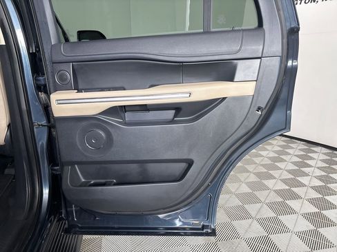 Used 2024 Ford Expedition Limited image 27
