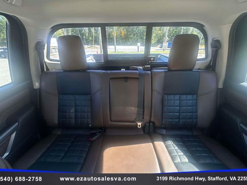 Used 2017 Nissan Titan Platinum Reserve image 32