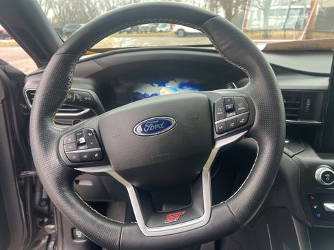 Used 2020 Ford Explorer ST w/ Premium Technology Package image 17