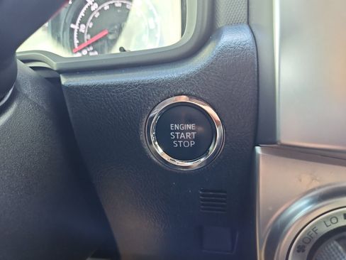 Used 2022 Toyota 4Runner SR5 Premium AWD/4WD image 19