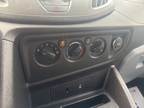 Used 2016 Ford Transit 150 XL image 29