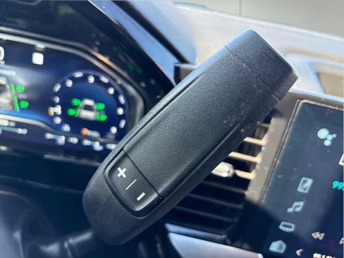 Used 2022 Chevrolet Silverado 1500 LT image 28