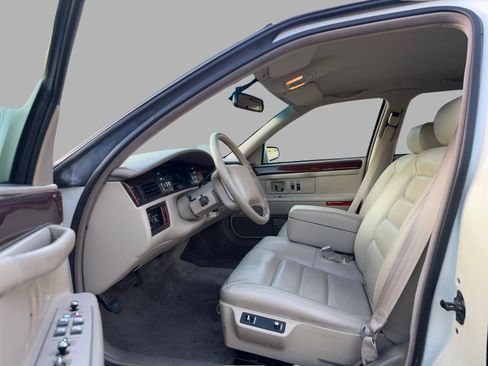 Used 1994 Cadillac De Ville Concours FWD image 12
