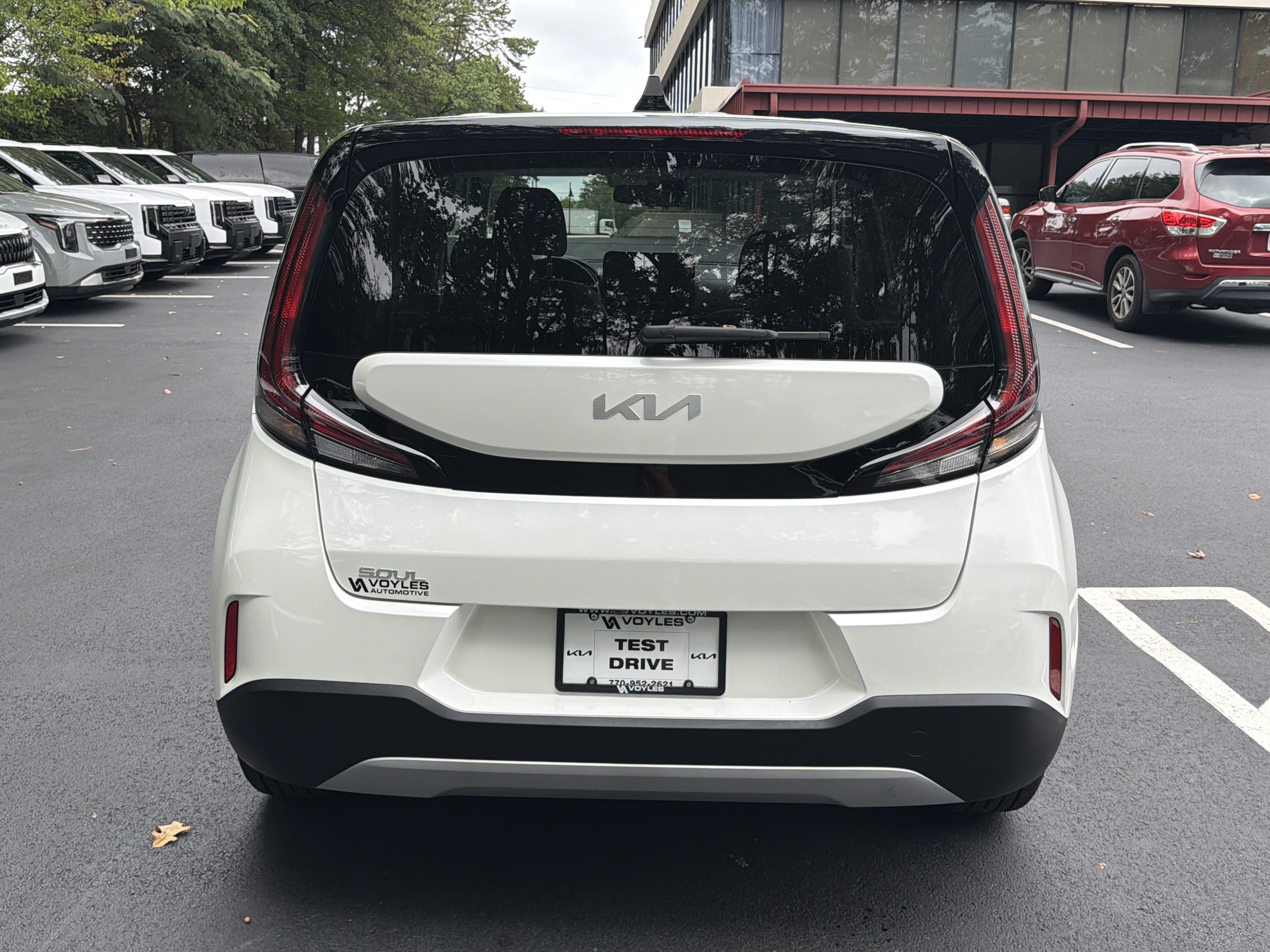 Used 2025 Kia Soul LX FWD image 6