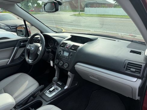 Used 2014 Subaru Forester 2.5i Limited w/ Popular Package #2 AWD/4WD image 11
