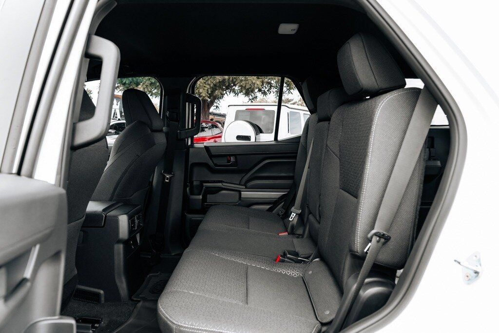 Used 2026 Toyota 4Runner SR5 AWD/4WD image 42