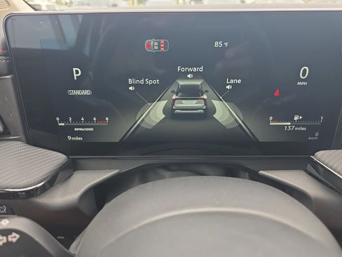 New 2026 Nissan Kicks SR FWD image 7