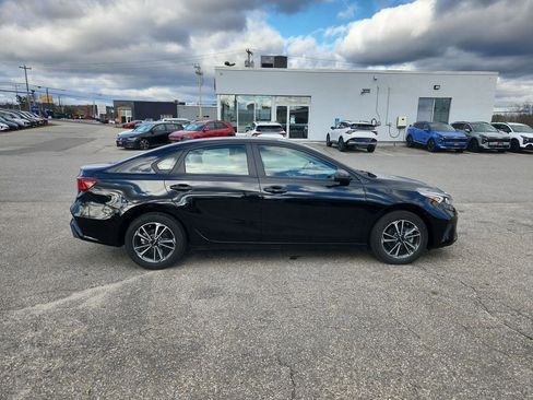 Certified 2023 Kia Forte LXS w/ LXS Technology Package image 8