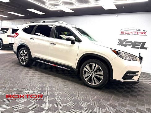 Used 2022 Subaru Ascent Touring AWD/4WD image 1