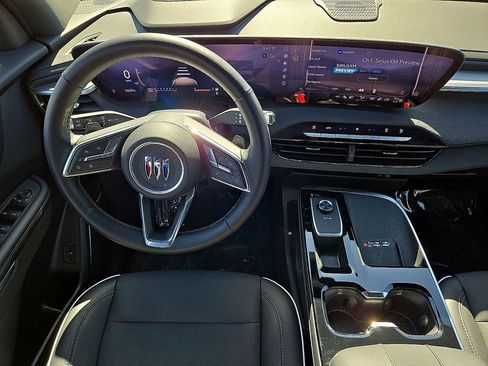 Used 2025 Buick Enclave Preferred image 18