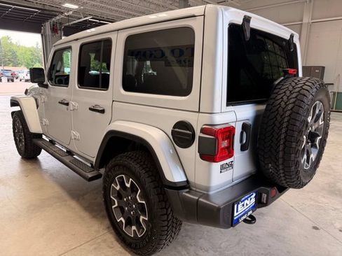 Used 2024 Jeep Wrangler Unlimited Sahara w/ Technology Group AWD/4WD image 6