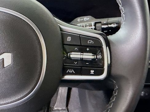 Used 2025 Kia Sorento S AWD/4WD image 22