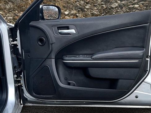 Used 2020 Dodge Charger SXT w/ Leather Interior Group image 19