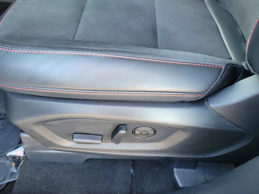 Used 2025 Ford Explorer ST AWD/4WD image 21