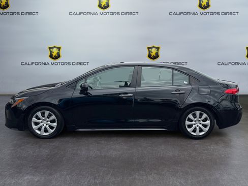 Used 2024 Toyota Corolla LE FWD image 2