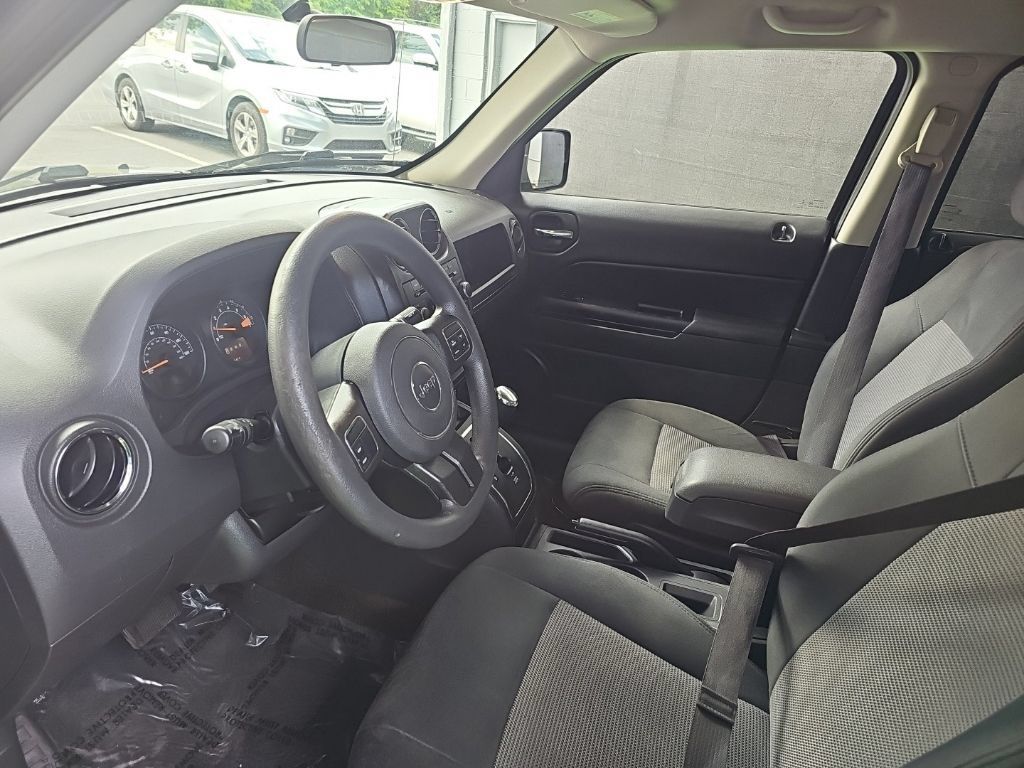 Used 2014 Jeep Patriot Sport w/ Power Value Group FWD image 29